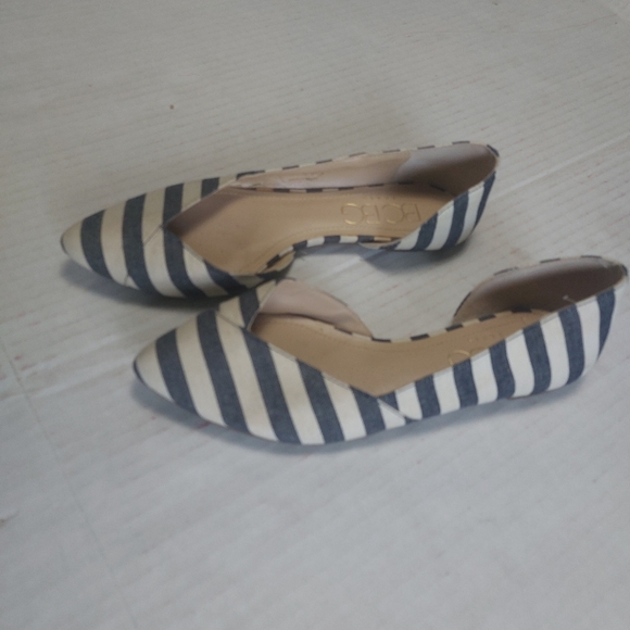 BCBG Black and White Striped Flats Size 6M - Picture 7 of 11